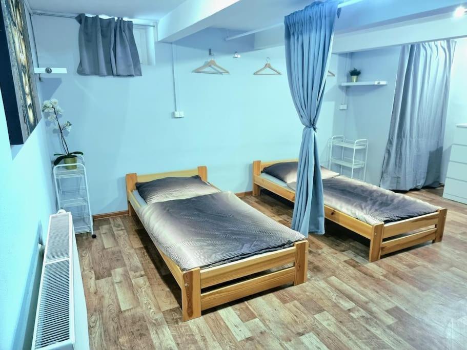 ברטיסלאבה Simple Apartment Near Hockey & Football Arena מראה חיצוני תמונה