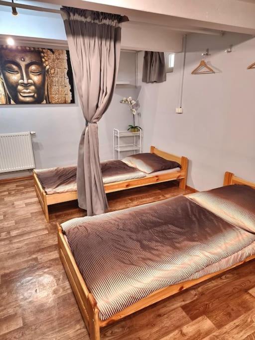 ברטיסלאבה Simple Apartment Near Hockey & Football Arena מראה חיצוני תמונה