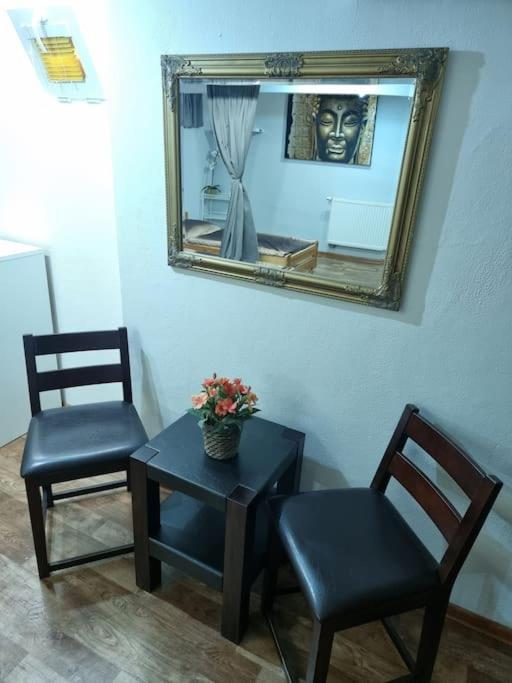 ברטיסלאבה Simple Apartment Near Hockey & Football Arena מראה חיצוני תמונה